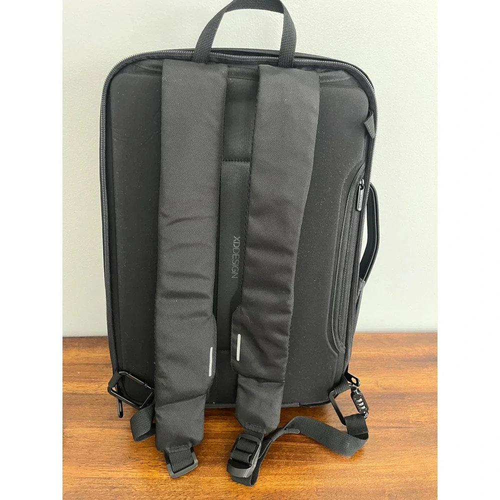 XD Design Bobby Bizz Anti-Theft Backpack Briefcase Black‎ EUC